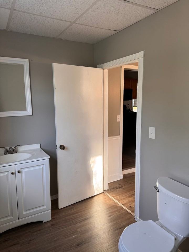 214 Bentley Ave - Photo 6 of 10