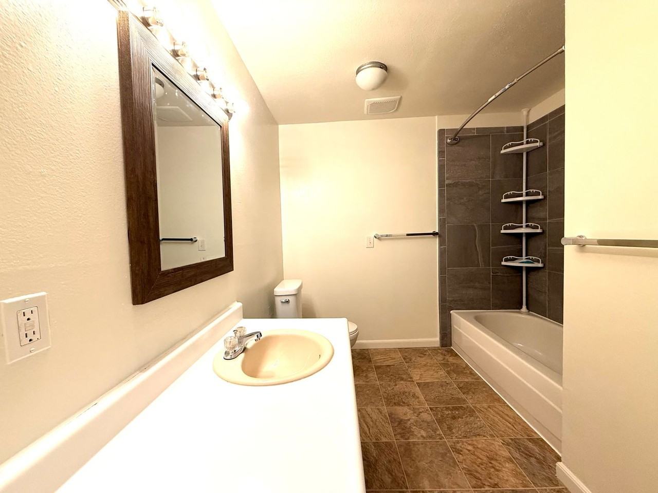 100 E Highline Cir #102 - Photo 7 of 8