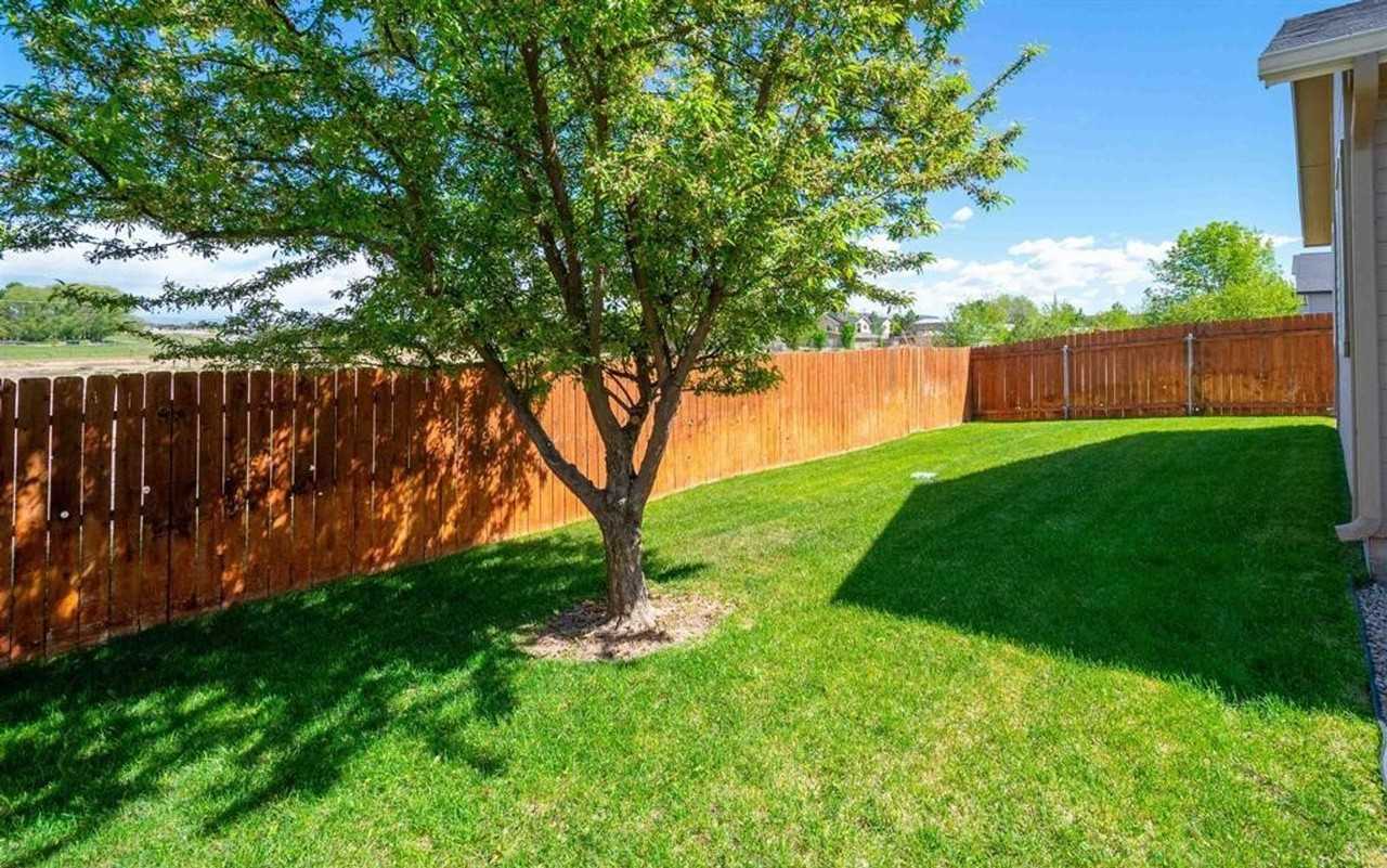 5508 S Plumbdale Ave - Photo 7 of 8