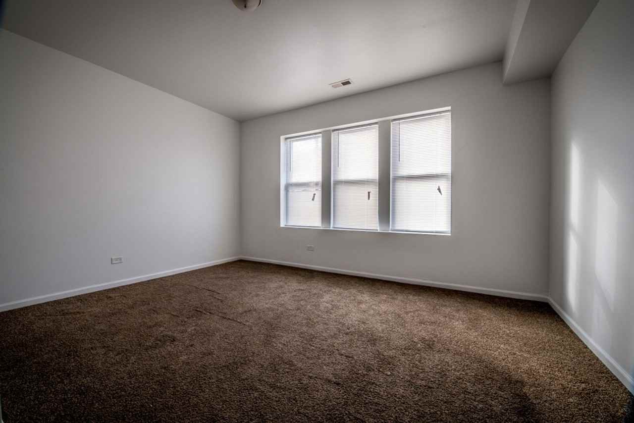 1101 N LeClaire Ave Chicago, IL 60651 - Photo 3 of 20