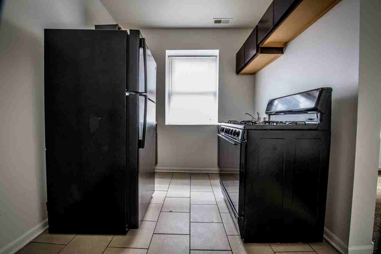 1101 N LeClaire - Photo 6 of 19