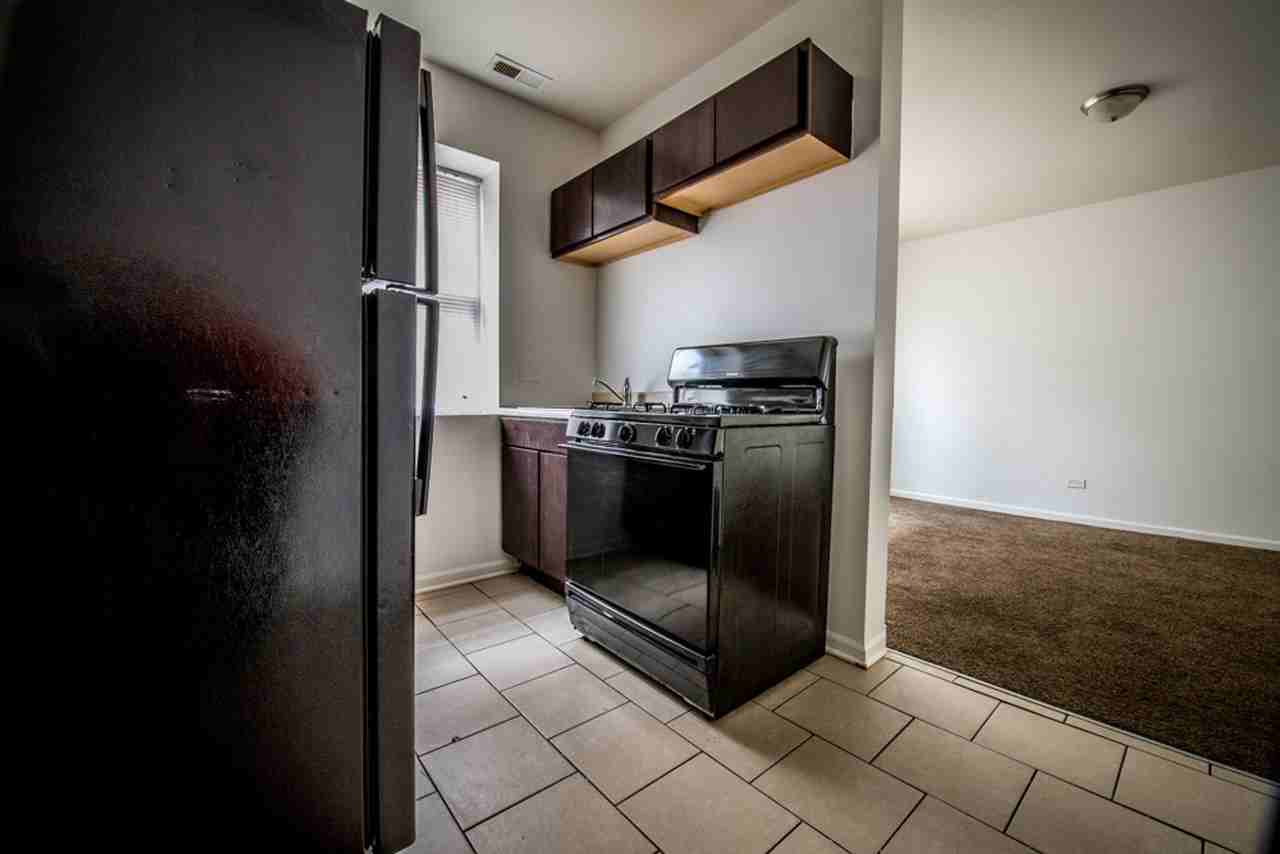 1101 N LeClaire - Photo 7 of 19