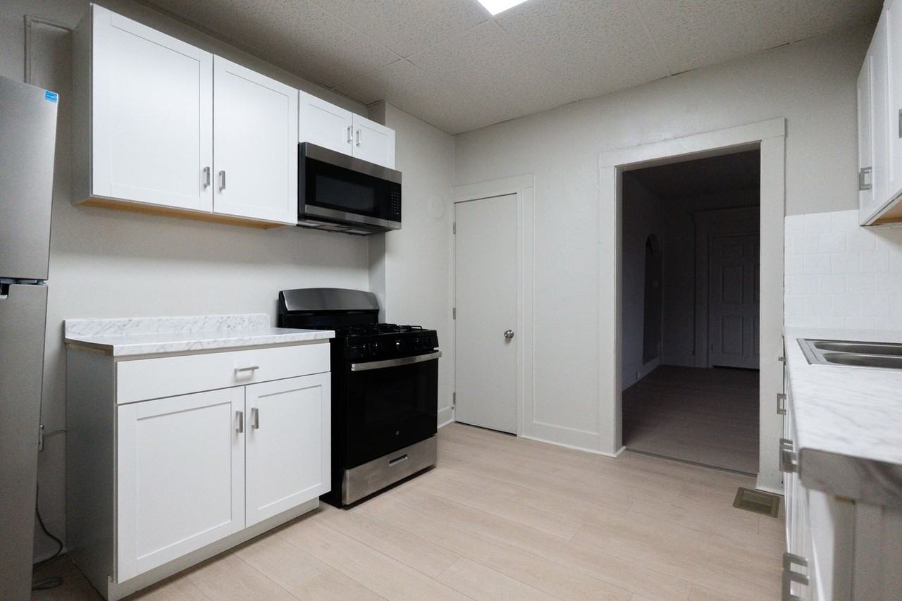 1224 Cleveland Ave Nw - Photo 2 of 16