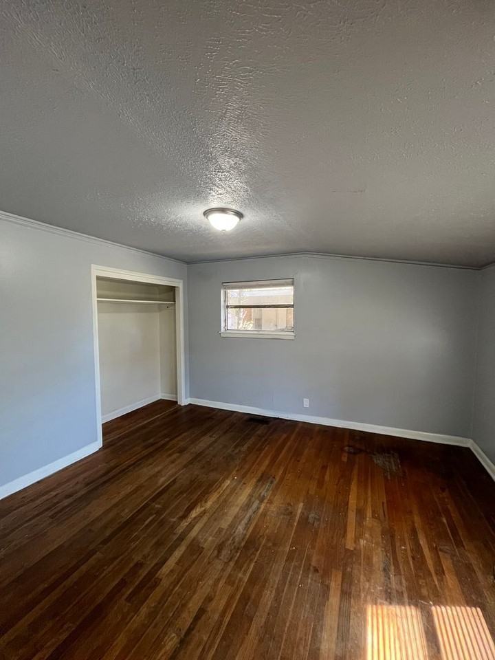 18 18 Rosemont Drive- Owner Finance - Photo 4 of 12