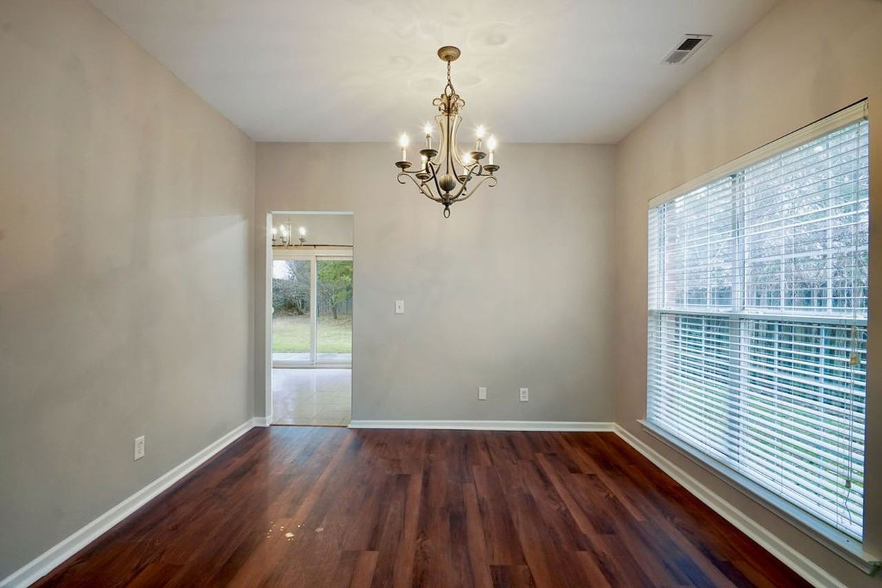 1048 Castlemaine Trl - Photo 7 of 24