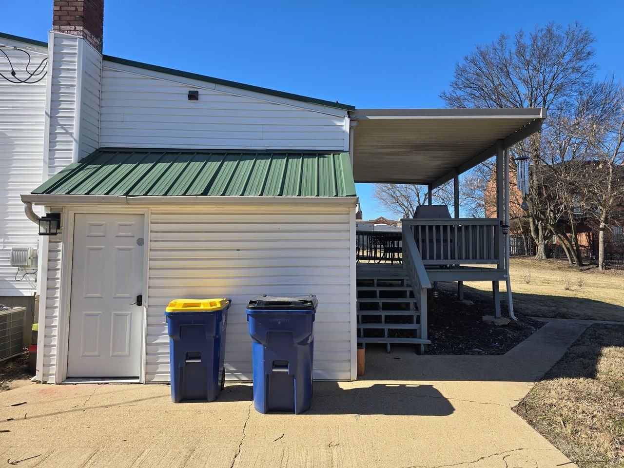 15 E 2nd St - Photo 4 of 6