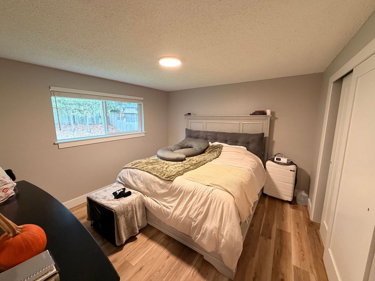 10410 Fruitland Ave E - Photo 6 of 15