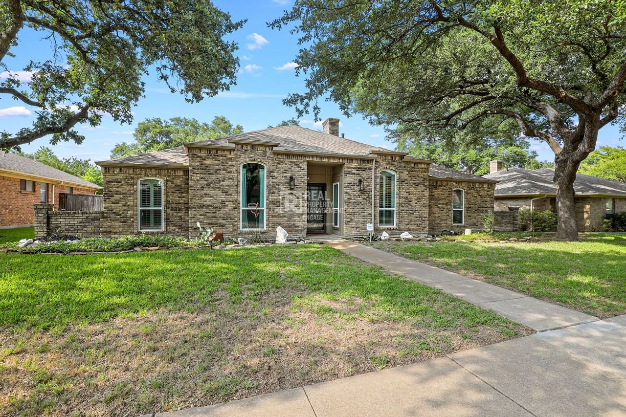 3321 Heather Hill Dr - Photo 2 of 21