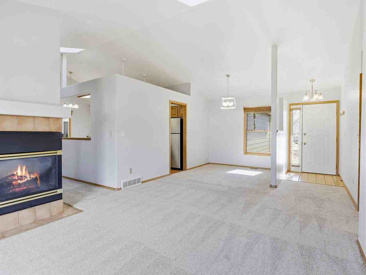 1230 Patterson Ct - Photo 2 of 21