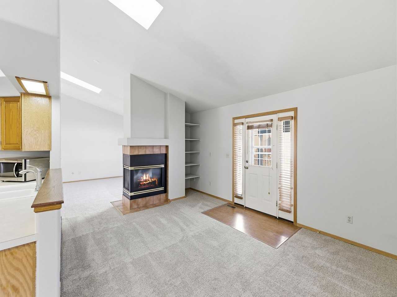 1230 Patterson Ct - Photo 4 of 21