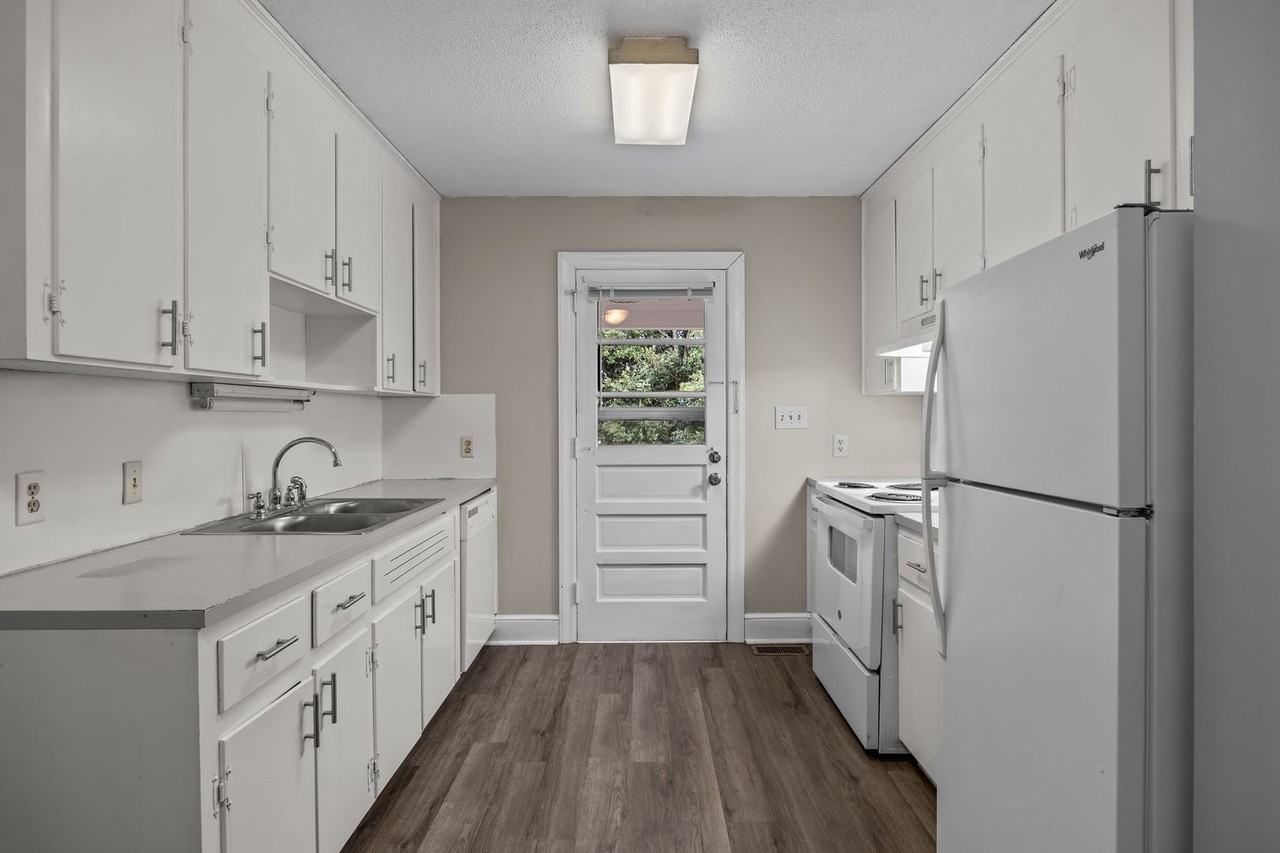 204 W Mcneill St - Photo 6 of 24