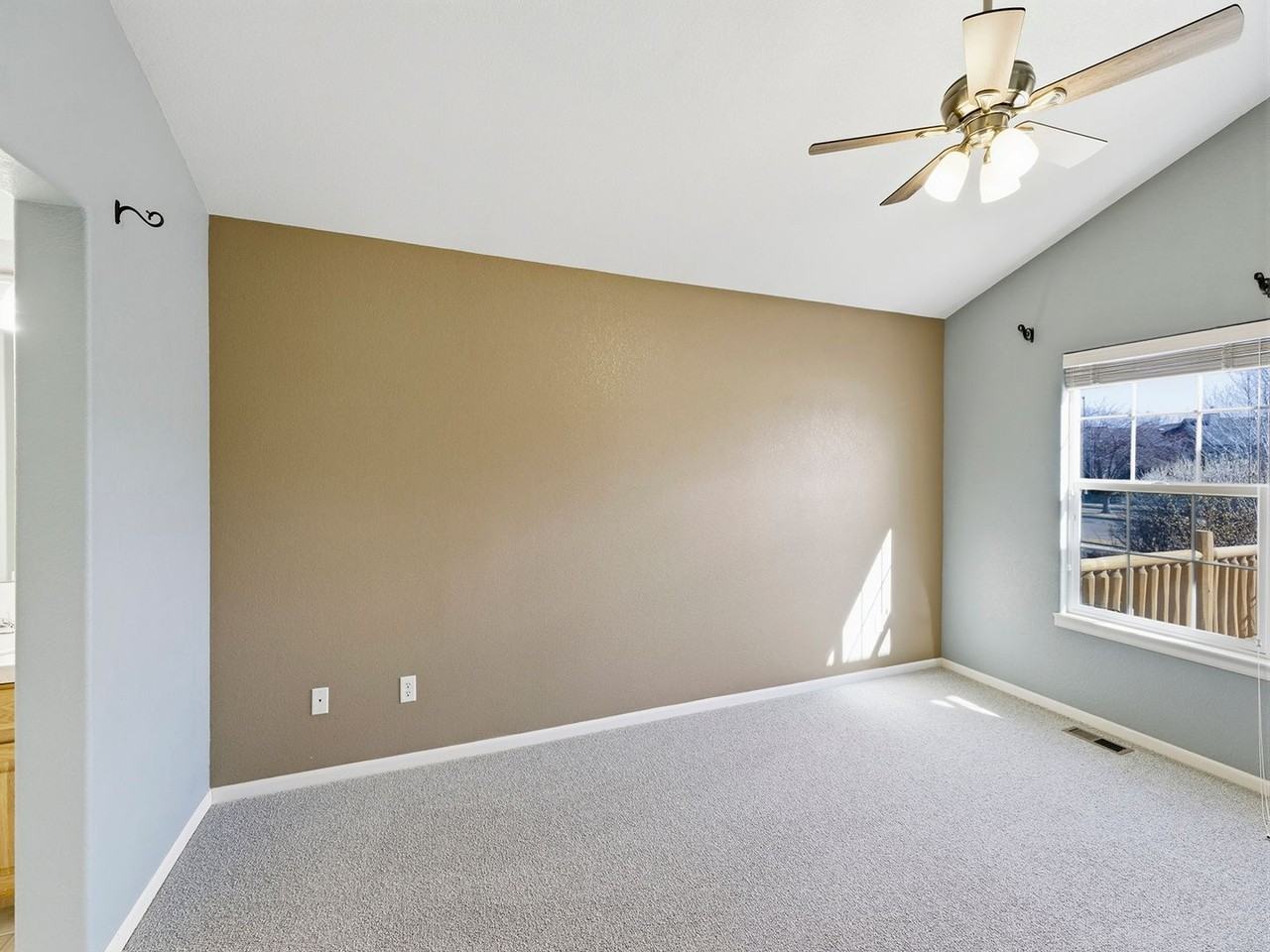 100 Bayside Cir - Photo 7 of 21