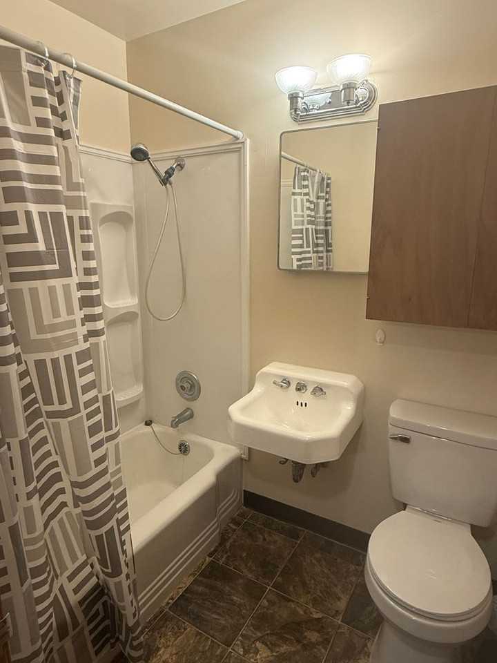 151 S Spruce St - Photo 5 of 10