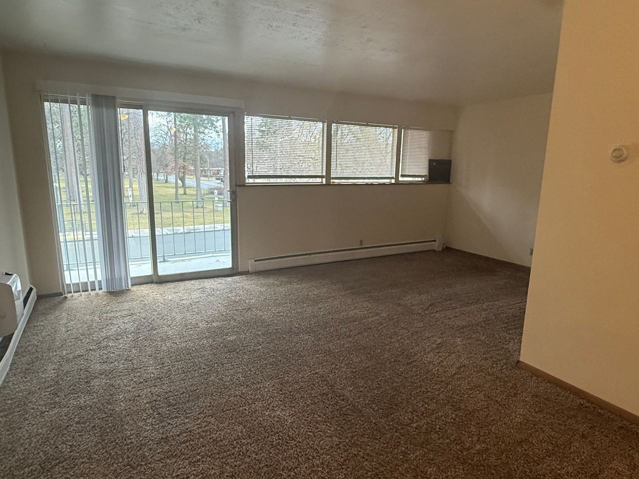 151 S Spruce St - Photo 6 of 10