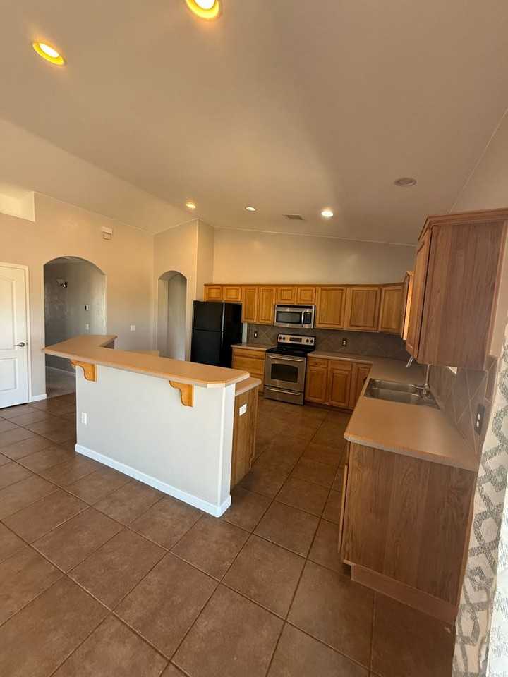 4228 S Morning Glory Ct - Photo 5 of 18