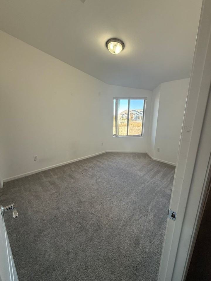 4228 S Morning Glory Ct - Photo 7 of 18