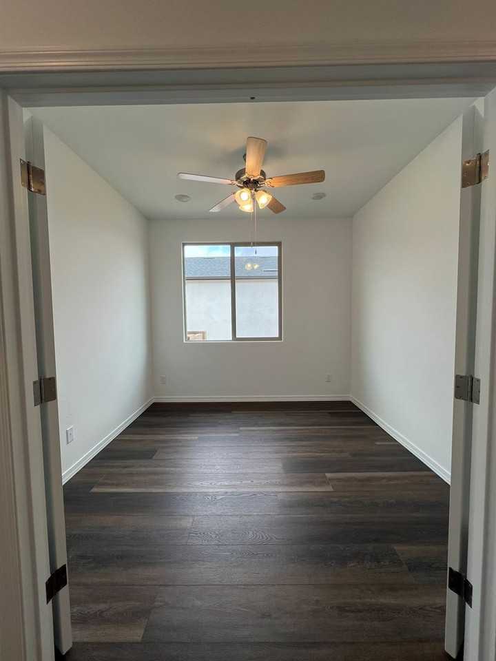 8886 N Pacific Park Dr - Photo 6 of 21