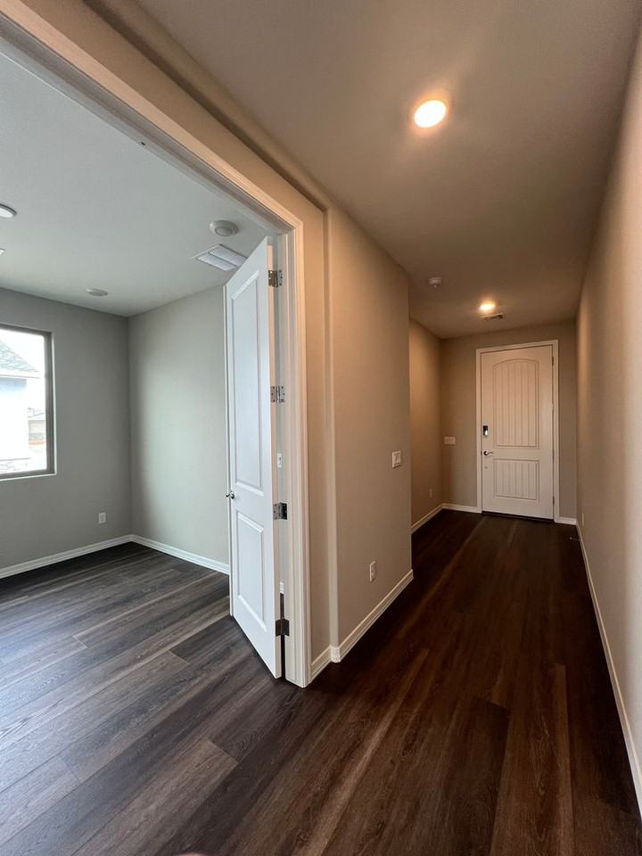 8898 N Pacific Park Dr - Photo 2 of 23