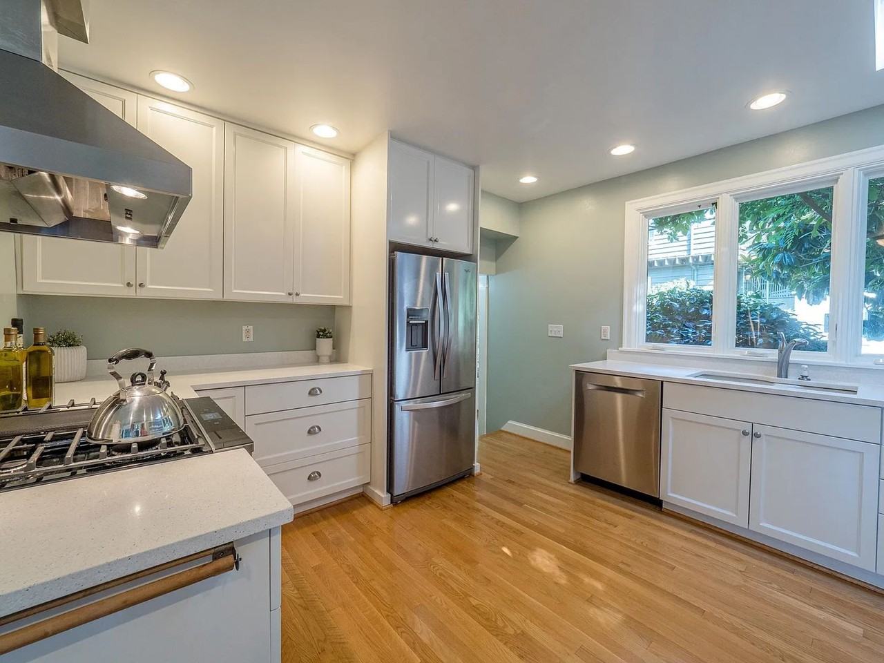 2359 Hughes Ave Sw - Photo 5 of 32