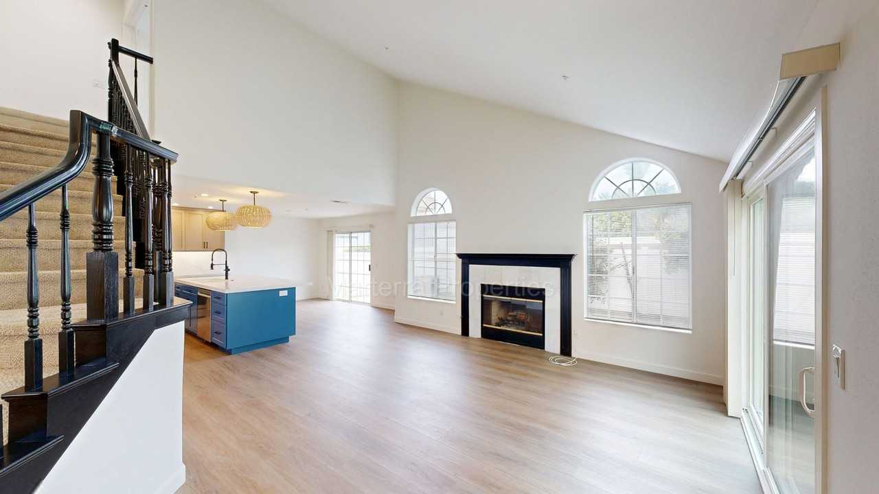 286 Carefree Ln - Photo 2 of 27