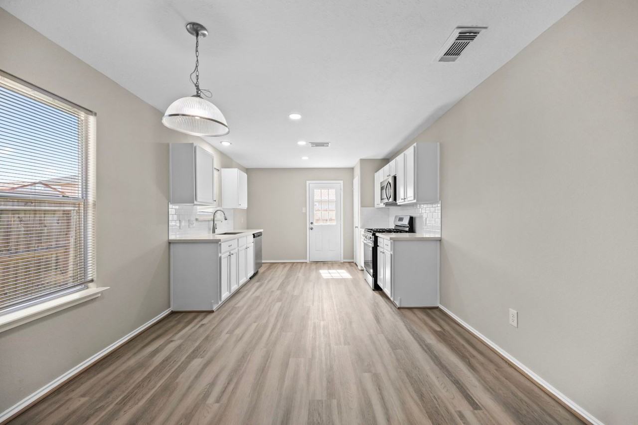 8922 Aspen Trace Ln - Photo 6 of 24