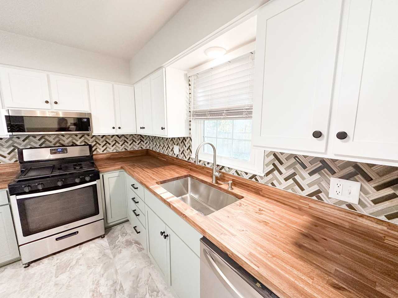 2618 Whitegate Dr - Photo 7 of 22