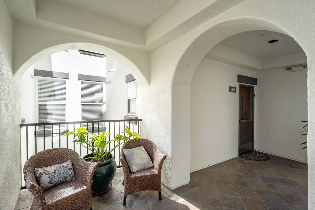 436 Poli St #308 - Photo 3 of 32