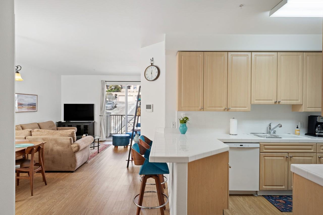 436 Poli St #308 - Photo 5 of 32