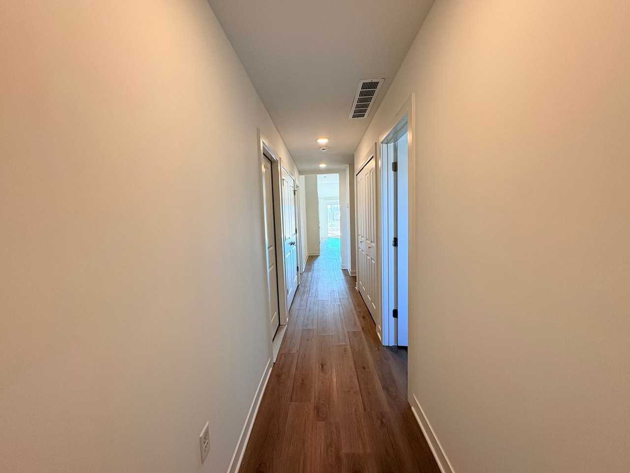 3723 Nw 93rd St - Photo 3 of 18