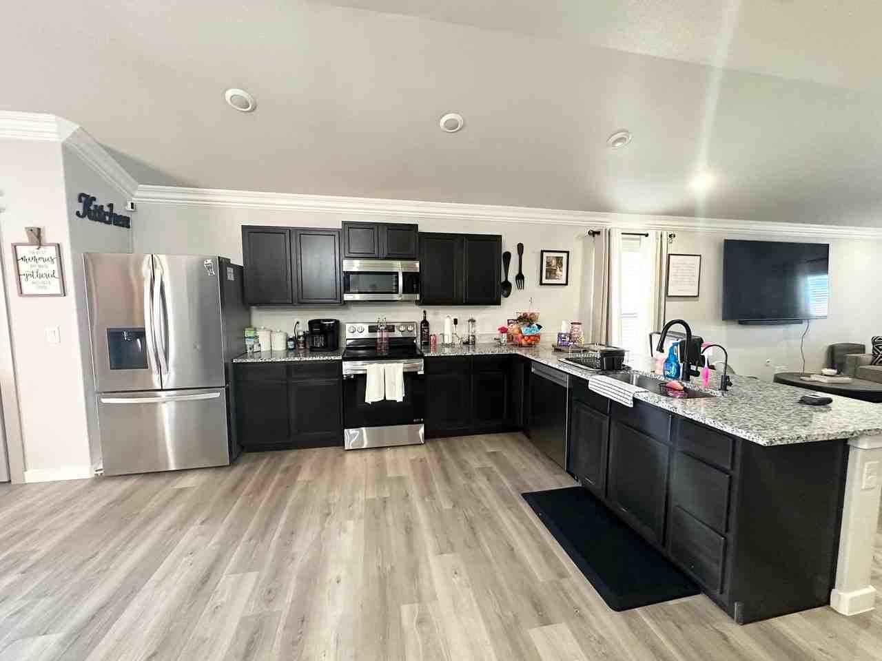 320 Panhandle Dr - Photo 4 of 14