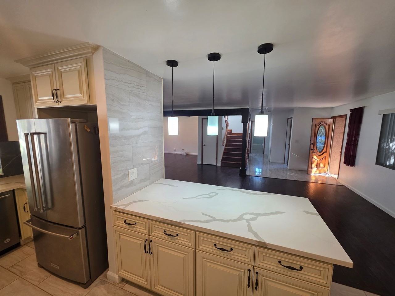 23247 Raymond St - Photo 7 of 39