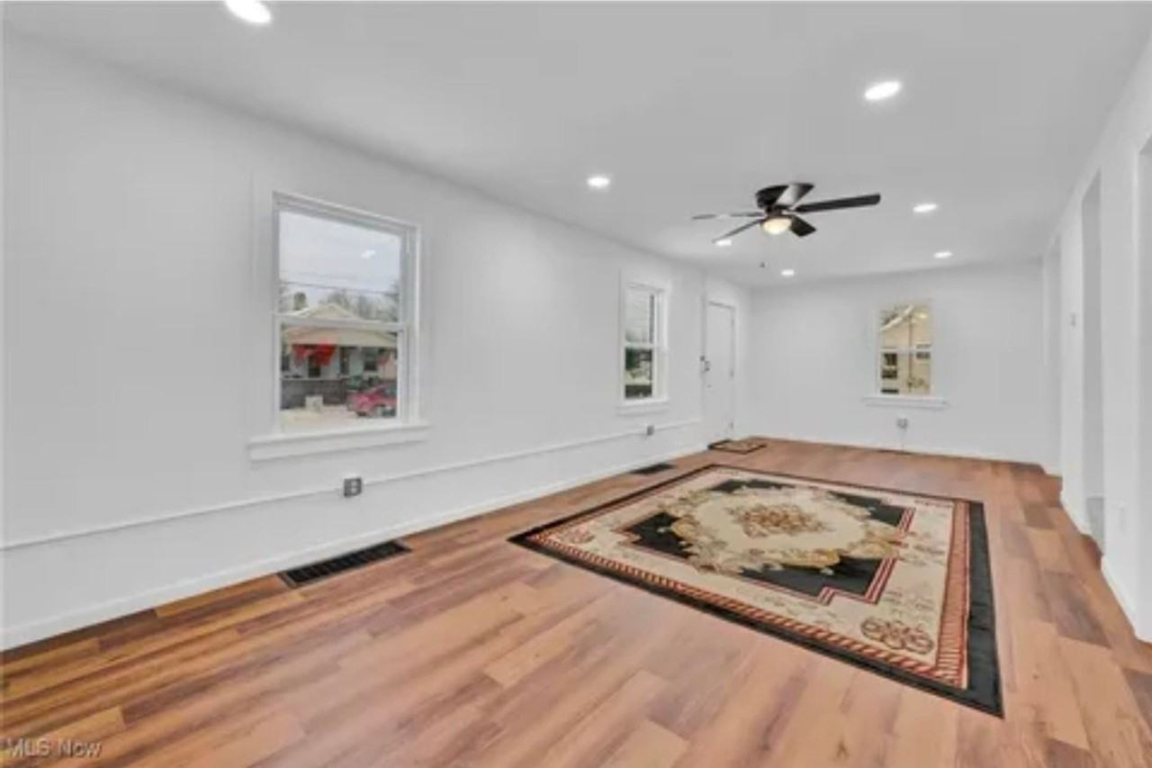 1504 14th St Se - Photo 2 of 22