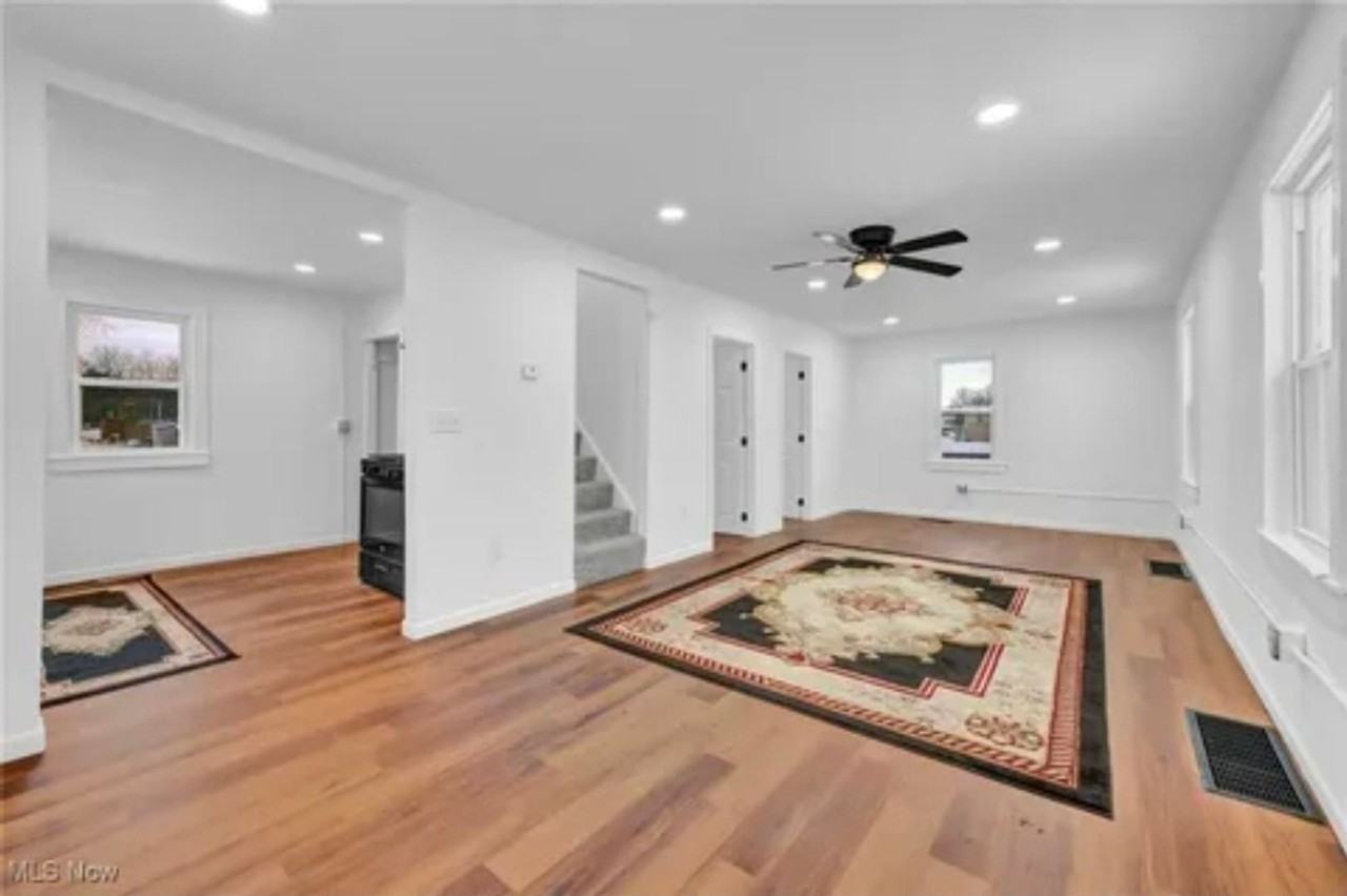 1504 14th St Se - Photo 3 of 22