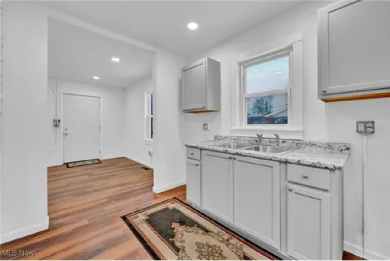 1504 14th St Se - Photo 6 of 22