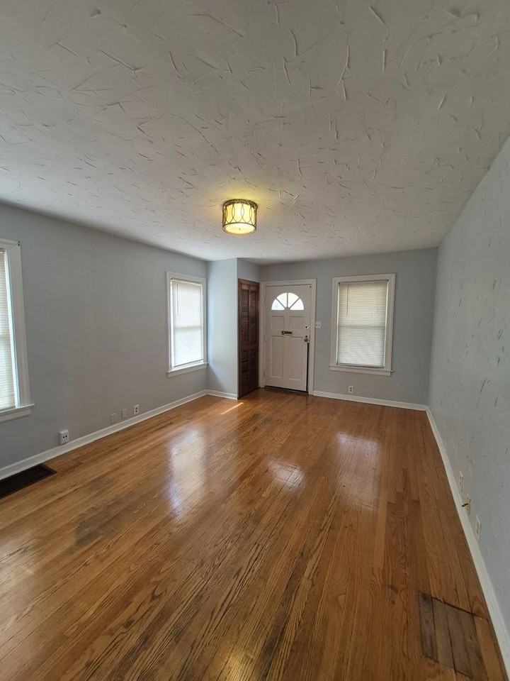 2820 Harvey Ave - Photo 3 of 15