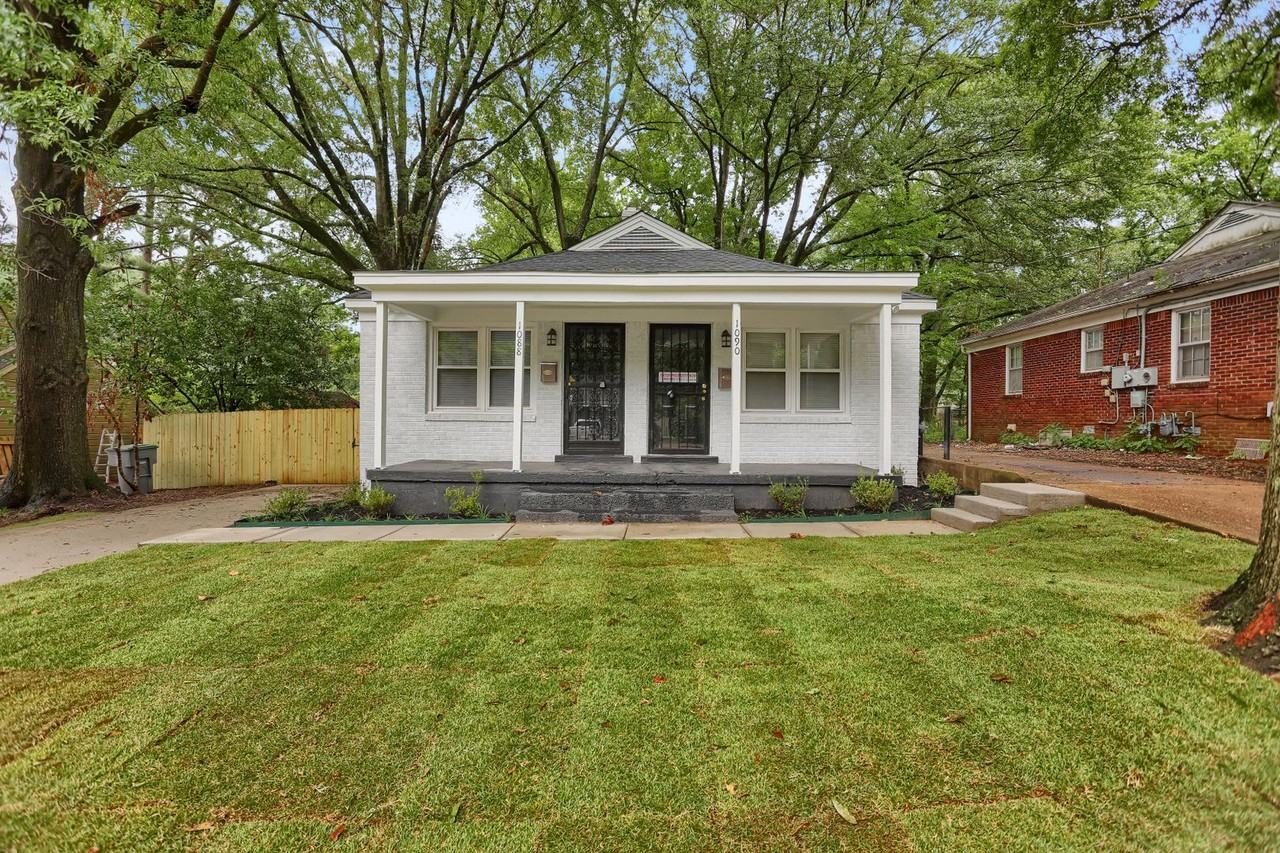 1090 Minor St - Photo 2 of 20