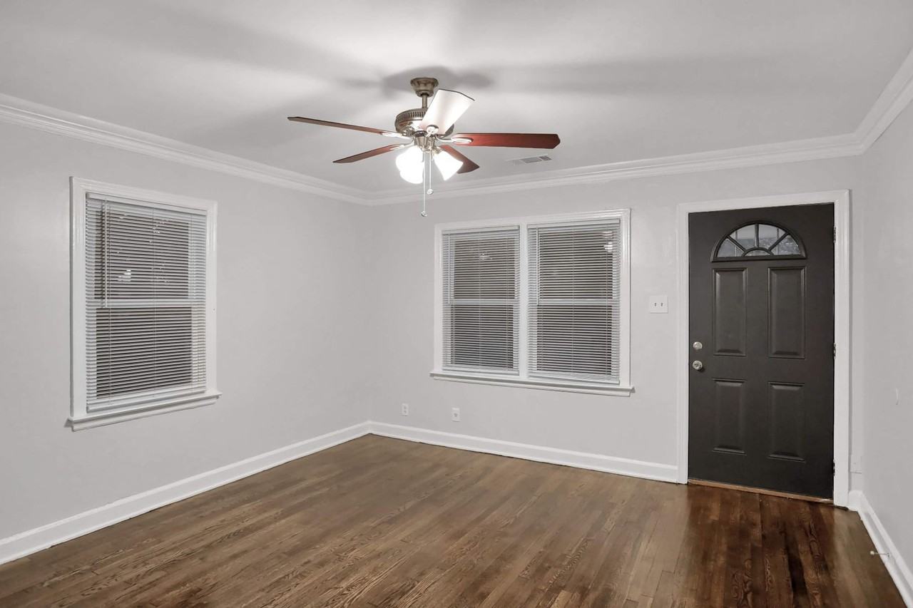 1090 Minor St - Photo 6 of 20