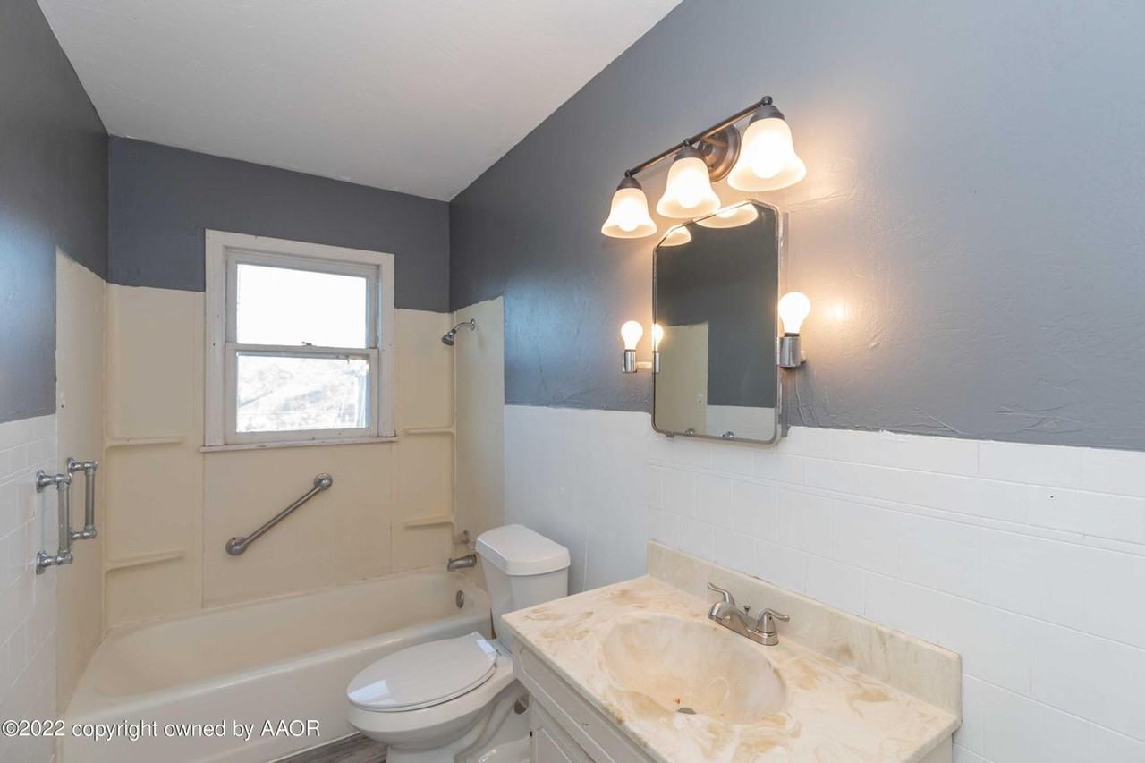 106 S Virginia St Frnt - Photo 4 of 4