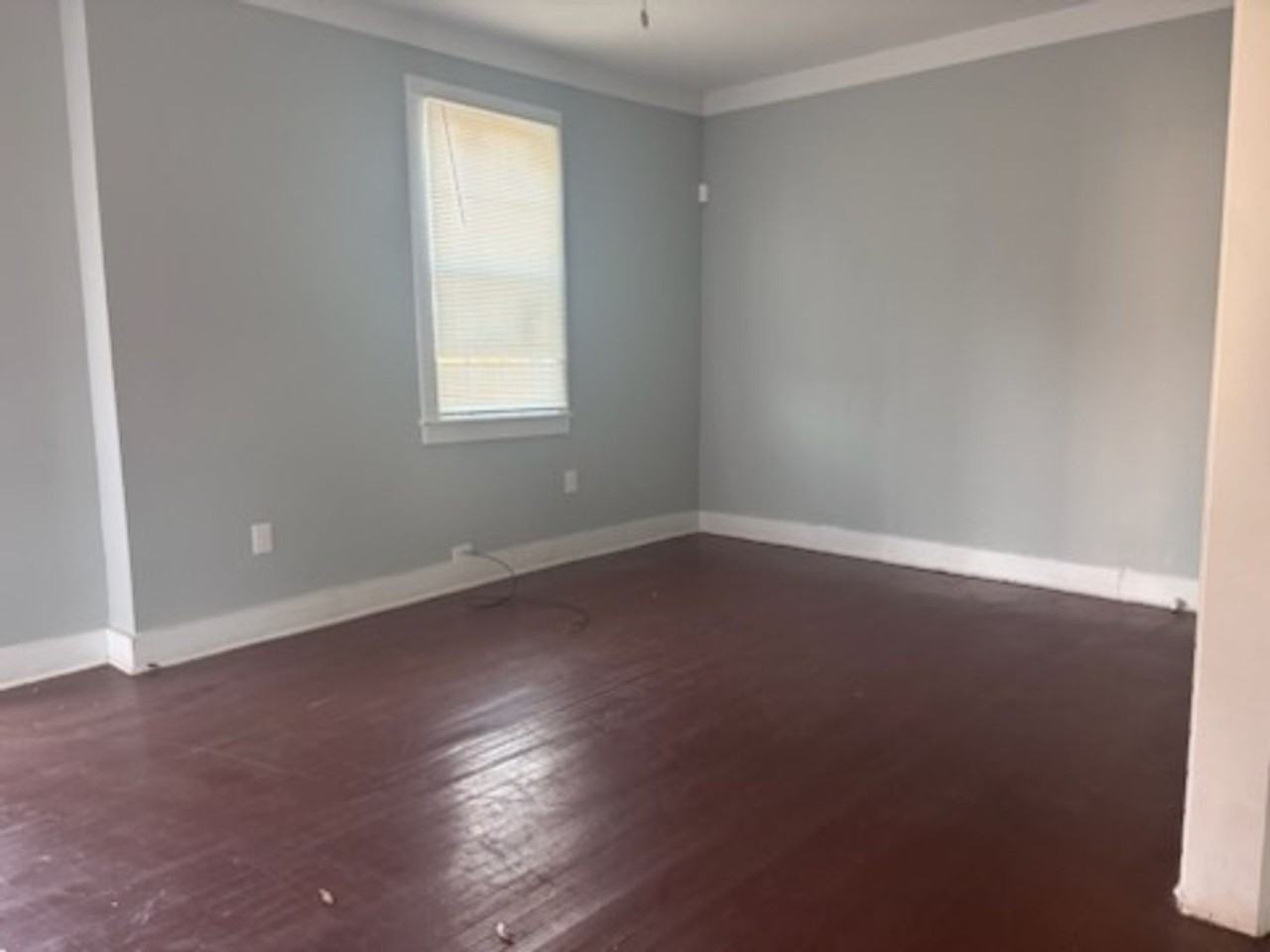 131 Grandview Cir - Photo 2 of 12