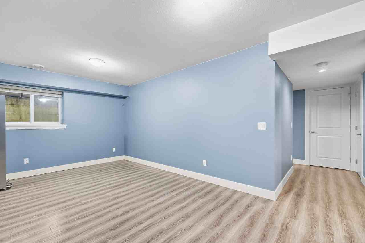 6776 183B Street - Photo 4 of 13