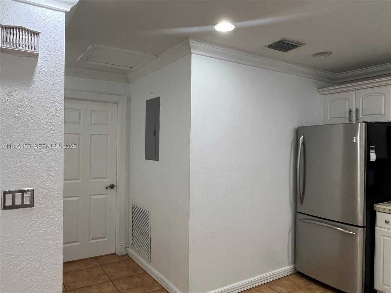 12618 Southwest 211th Terrace - Photo 3 of 33