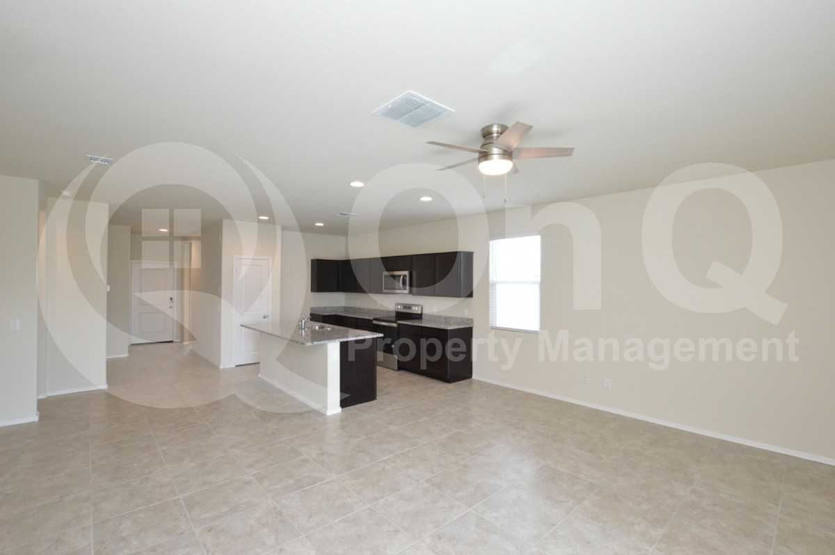 1049 W Chimes Tower Dr - Photo 6 of 22