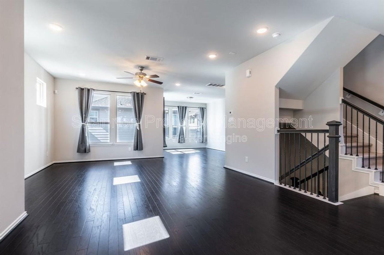 3108 Roseland Terrace Ln - Photo 2 of 12