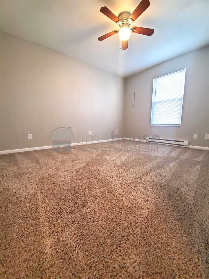 4314 Dunning Rd #4 - Photo 6 of 9