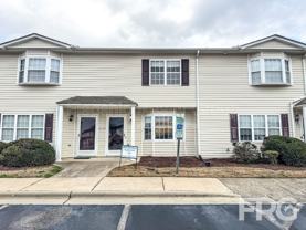 3813 E Vancroft Cir - Photo 1 of 1