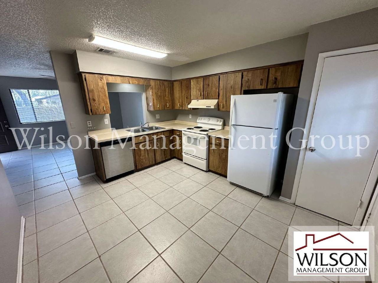 1912 Wizard Ct - Photo 5 of 20