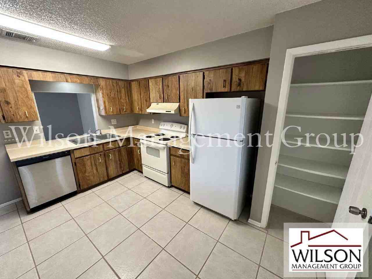 1912 Wizard Ct - Photo 6 of 20