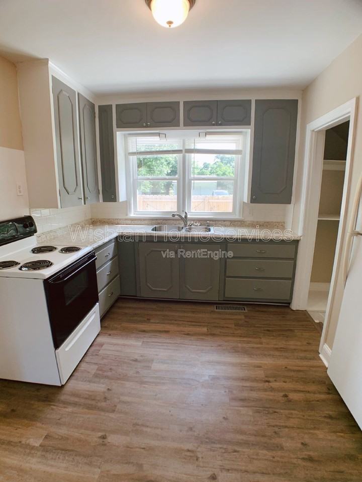 437 W Murray St - Photo 5 of 36