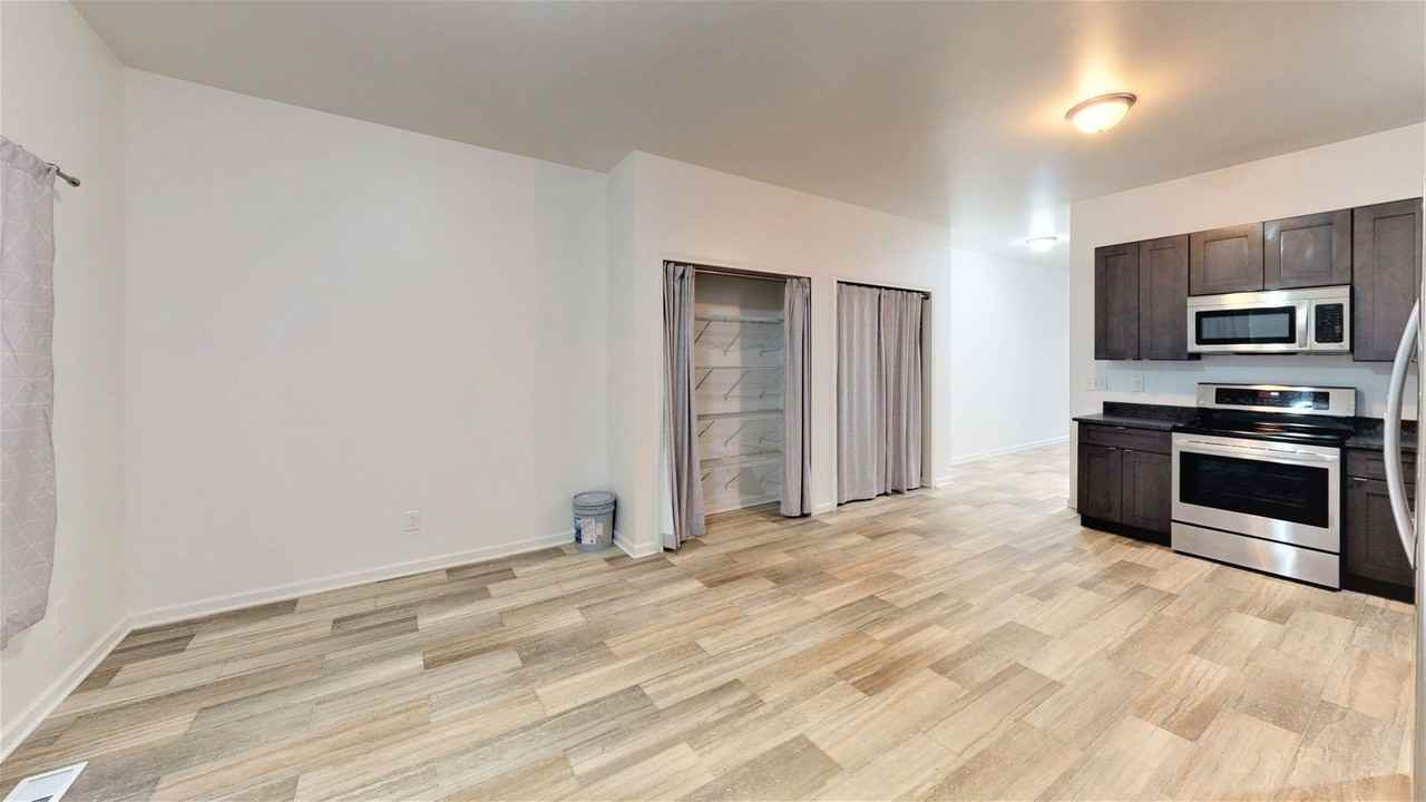 417 E 18th Ave - Photo 5 of 11