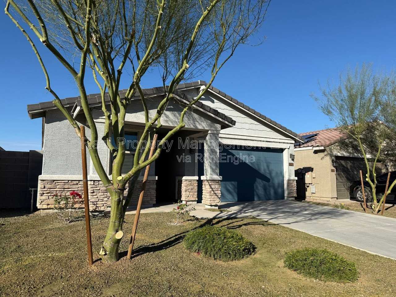 12538 W Orangewood Ave - Photo 4 of 27